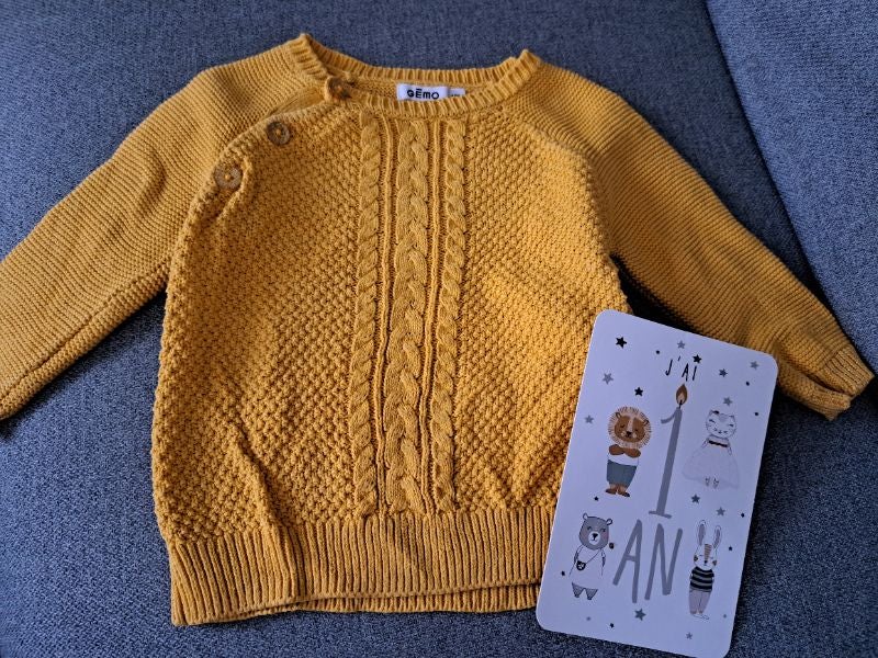 Pull jaune