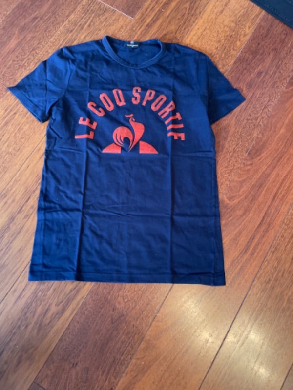 Tee shirt