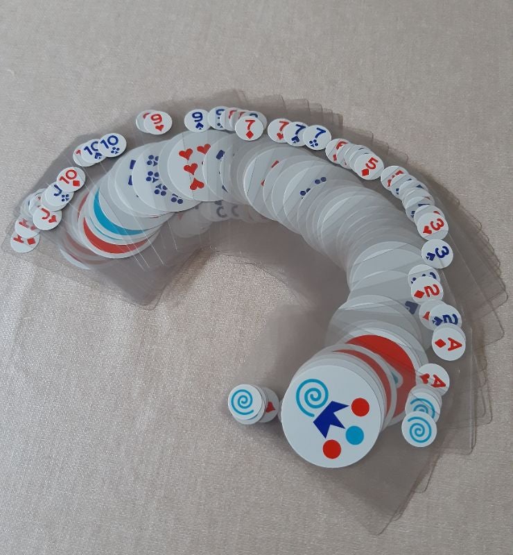 Jeu de cartes transparentes