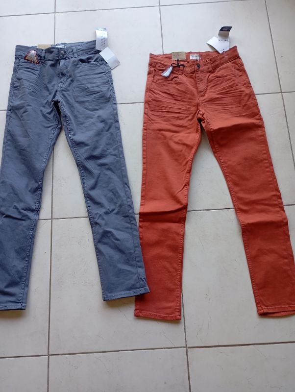 Lot de jeans garçon 12 ans neuf étiquetés