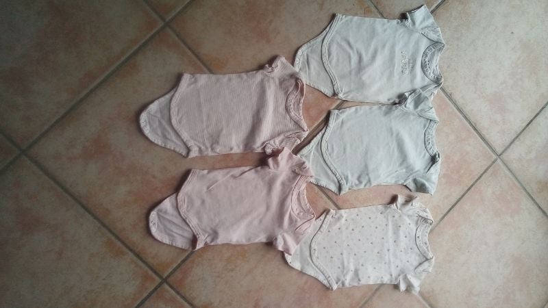 lot de 5 bodies fille 0mois     50 cm  Tape à l'Oeil