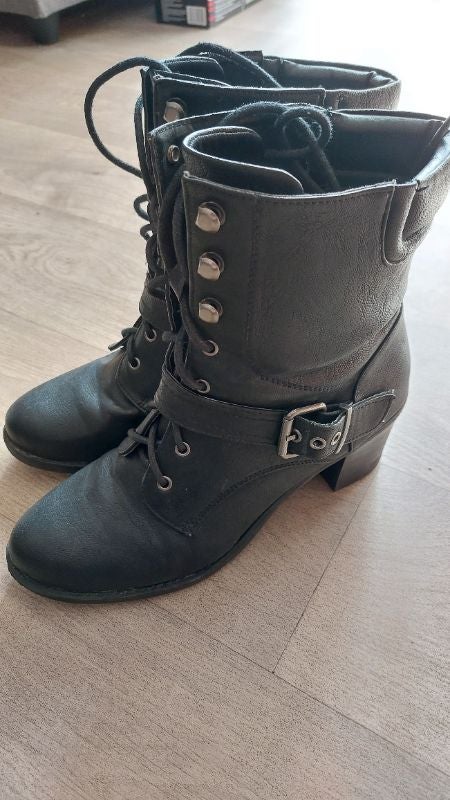 Bottine noire