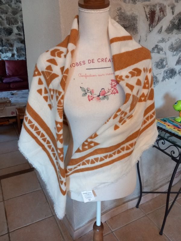 Écharpe 114x114 cm.