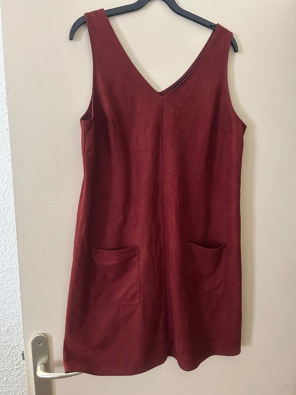 Vend petite robe taille 42