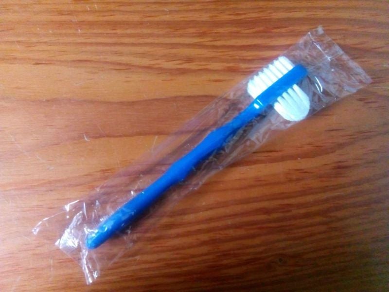 brosse a dent, oral B, pour prothese dentaire, appareil dentaire