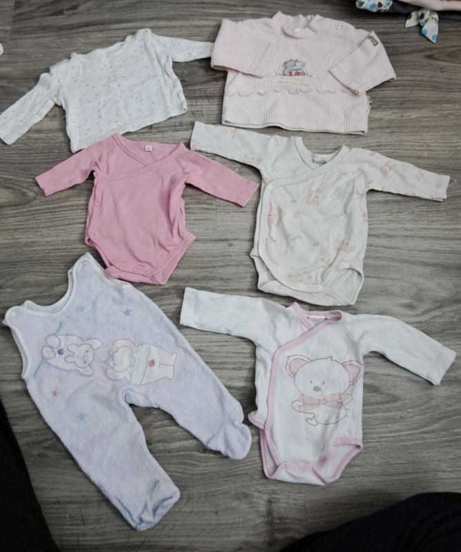 Lot 1 mois fille 6 vêtements