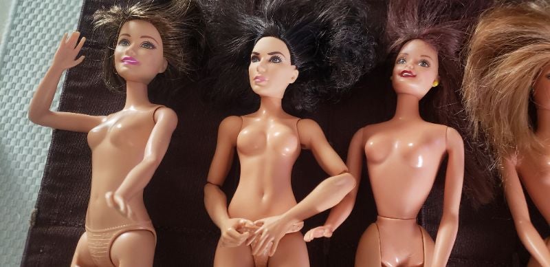Lot de 7 barbie