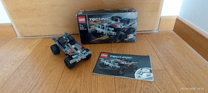 Lego Technic 42090 - Pick-up tout-terrain rétrofriction