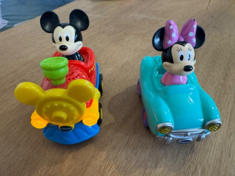Tut tut Mickey & Minnie