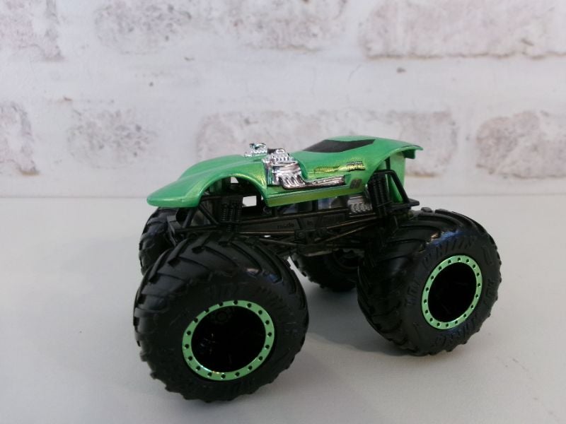 Monster Trucks - Hot wheels - 68