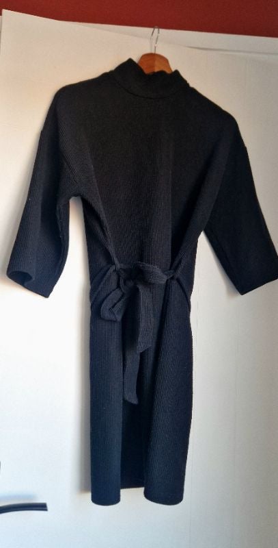 Robe noire Primark avec ceinture