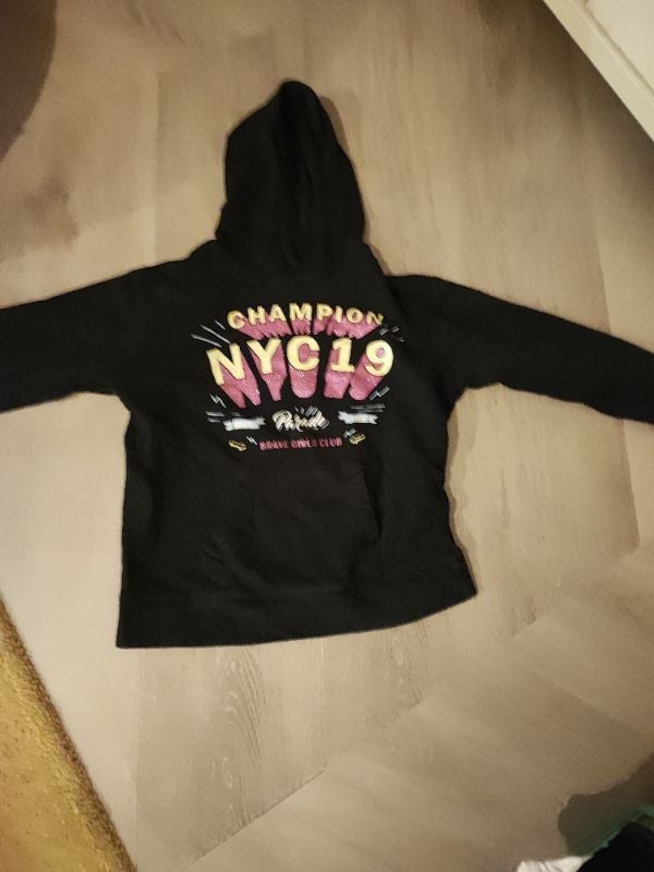Pull a capuche