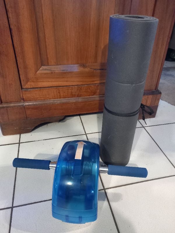 Roue abdominale + tapis de yoga