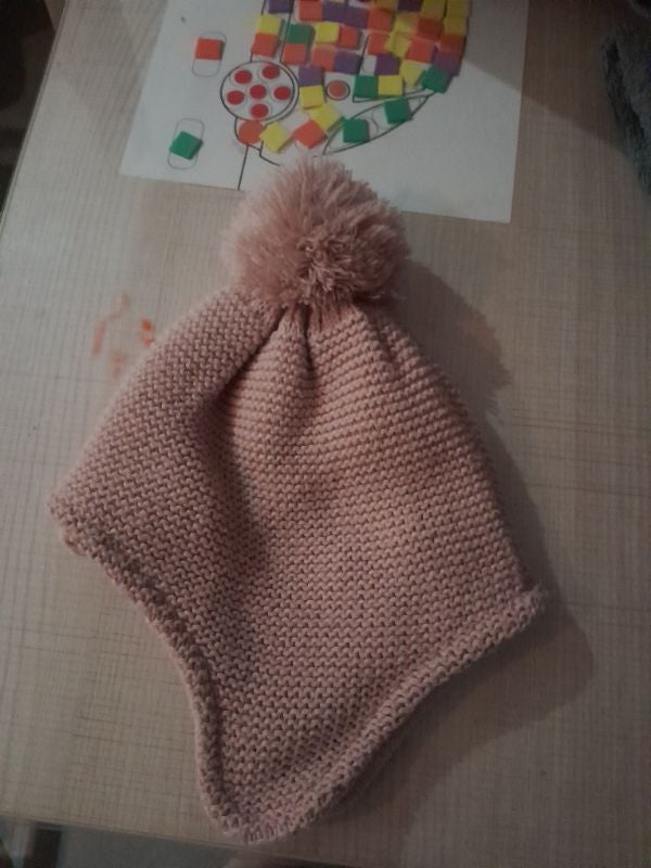 Bonnet avec ponpon