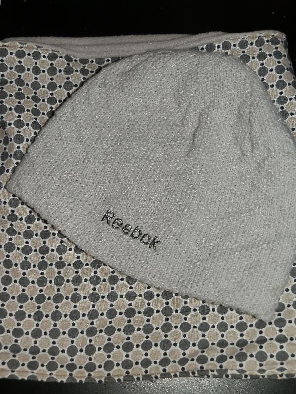 Snood et bonnet Reebok