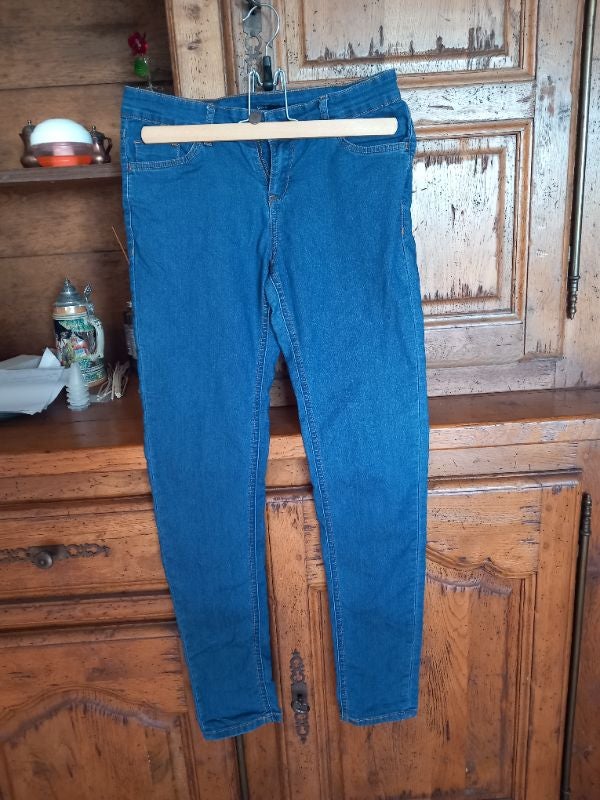 Jeans longueur 100 cm.
