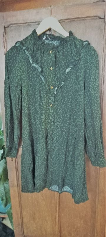 robe noire et verte