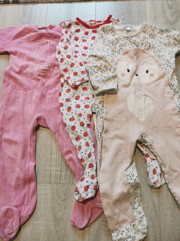 Lot 3 pyjamas 2 ans
