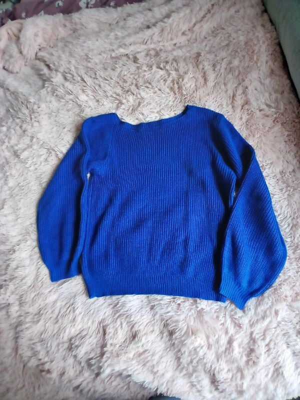 Pull bleu