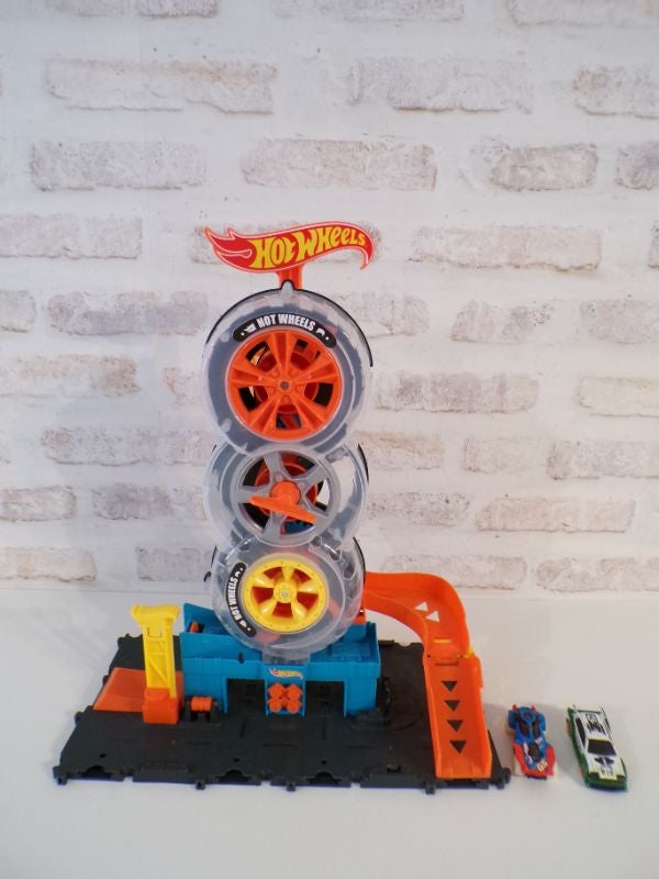 Circuit Hot Wheels city - Boutique de pneus