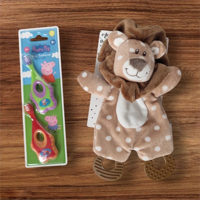 Lot d'un doudou avec anneau de dentition et 2 brosses à dents