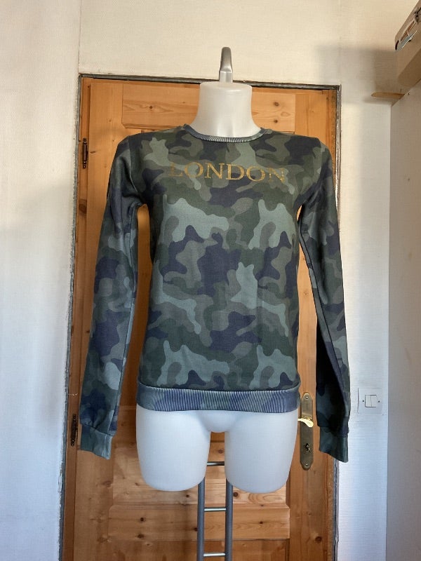 Sweat camouflage vert foncé London acheté en Hollande 85% coton vintage 90s Coolcat