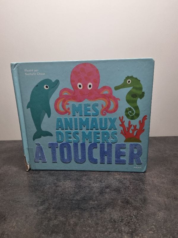 Livre '' animaux des mers ''