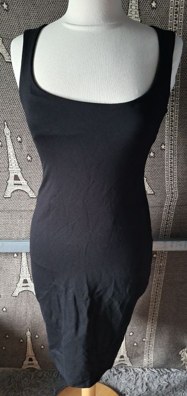 Robe noir moulante taille M Zara Collection comme neuve