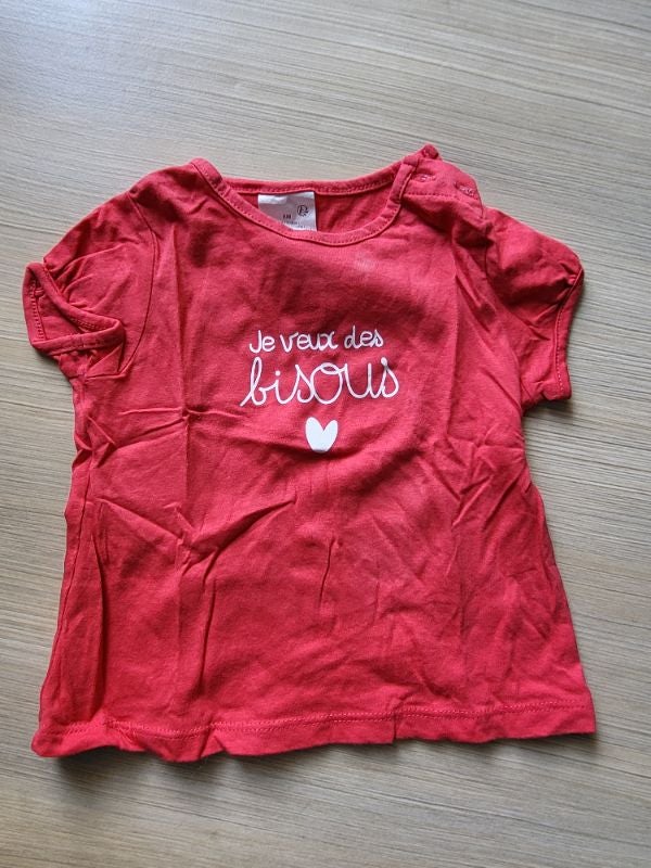 Tee shirt