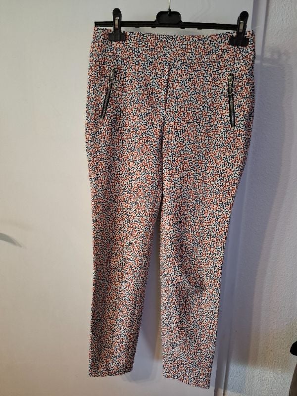 Pontalon zara taille 36 taille un peu grand mesure dans l'annonce