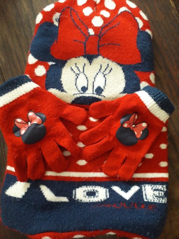 Ensemble bonnet, tour de cou et gants