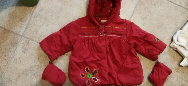 manteau rouge