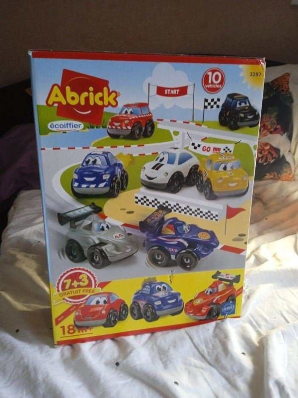 Coffret 10 voiture marque abrick