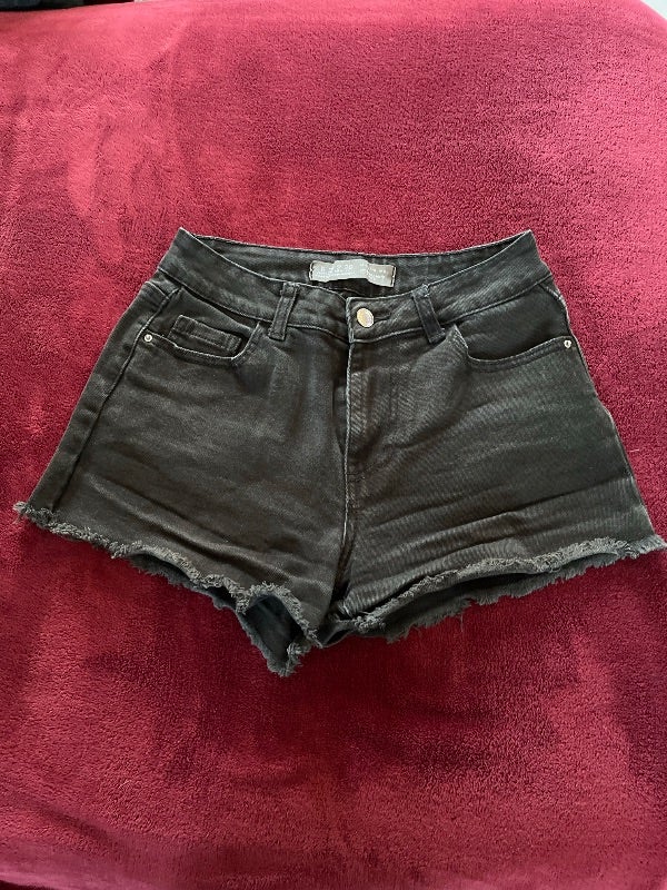 Short noir