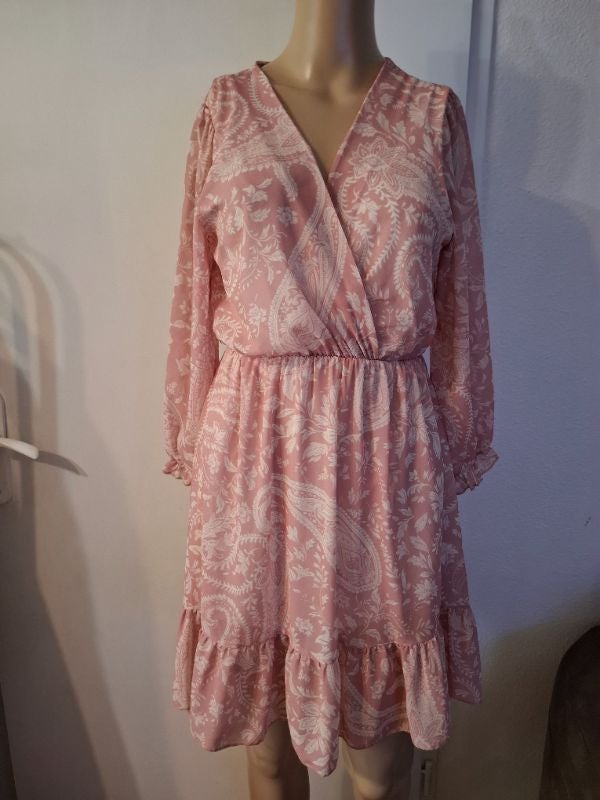 Robe vestido dress actuelle taille 36/38 en très bon état (mesure dans l'annonce)
