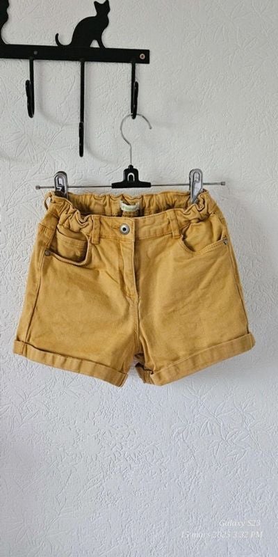 Short moutarde