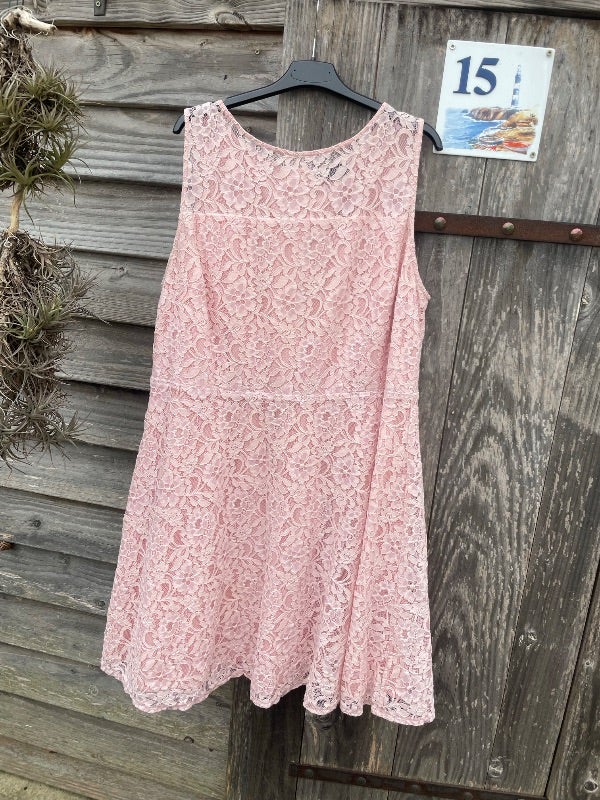 Robe en dentelle