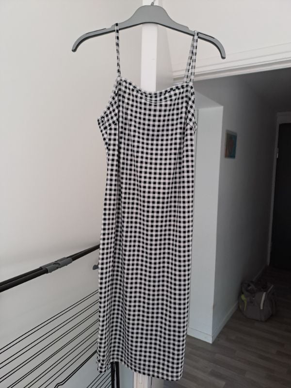 Robe M