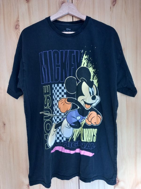 T-shirt large