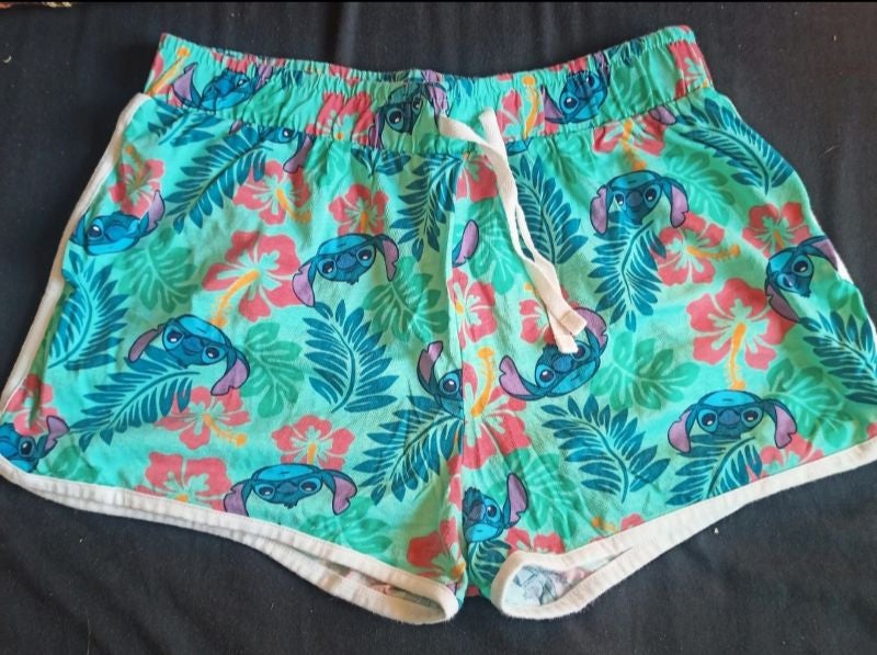 Short stich Disney 14/15 Ans