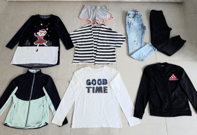 Lot n°1: 8 vêtements 12 ans Adidas, Mango