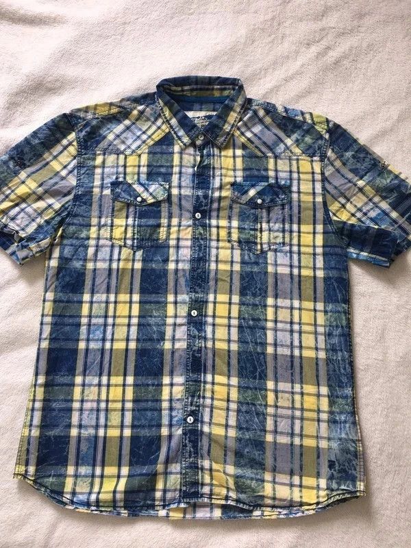Chemise été à carreaux bleu blanc jaune à manches courtes avec poches